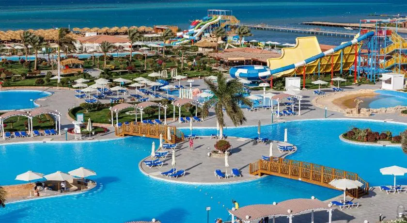 Sunrise Solara Aqua park Resort - Image 1