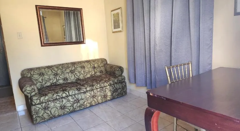 Del Valle Central Casa near Trendy Calle Loiza- One bedroom with queen - Image 1