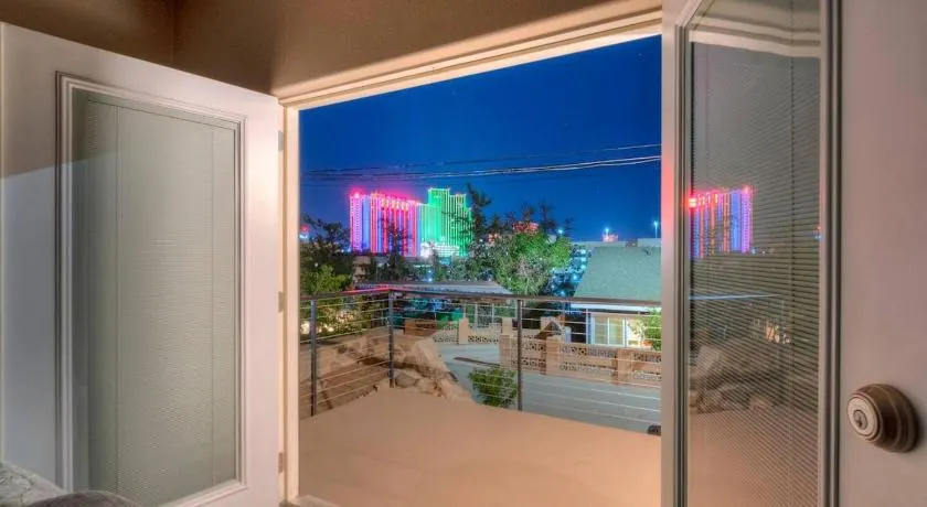 Stunning View! UNR-Groups-Deck-Reno-Minerva House - Image 1