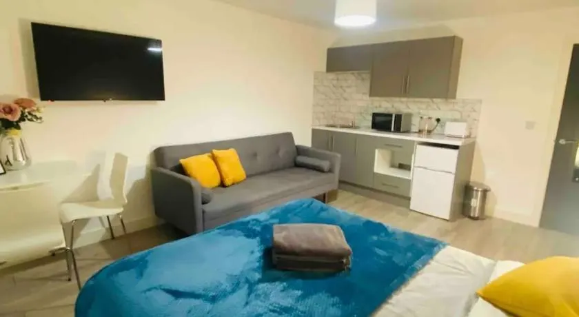Roomello luxury City Studios - Image 1