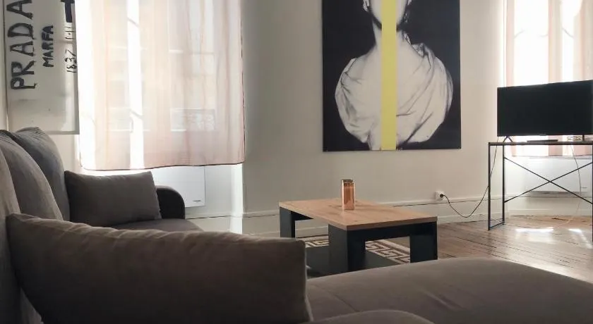 Appartement standing - Image 1
