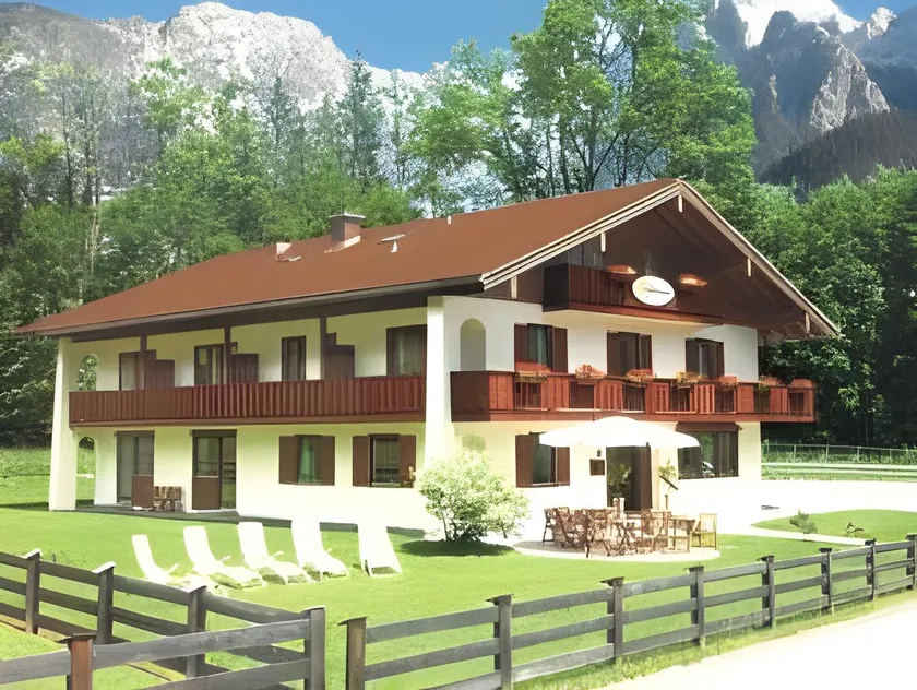 Hotel Garni Landhaus Sonnenstern - Image 1