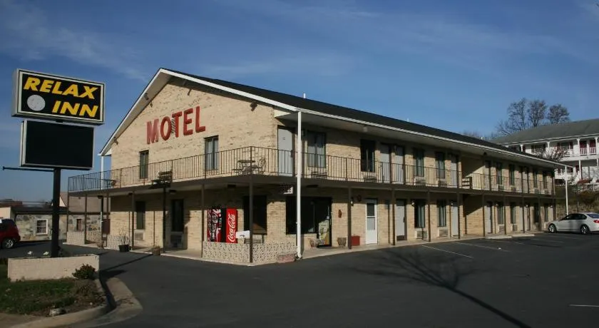 Relax Inn Front Royal - Image 1