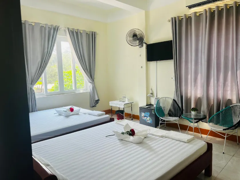 View Nhat Le Beach Hotel - Image 1