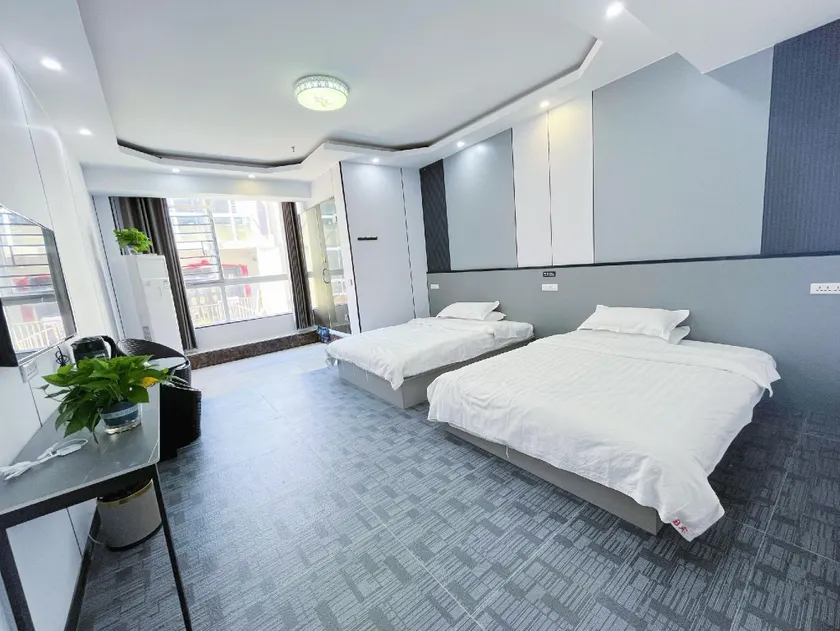 Dushan Guoyu Business Hotel - Image 1