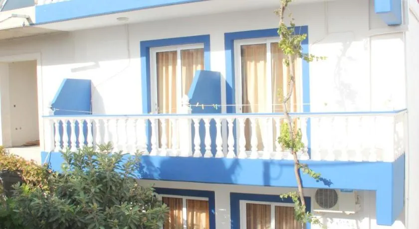 Nikos Studios Meltemi Family Suite Penthouse - Image 1