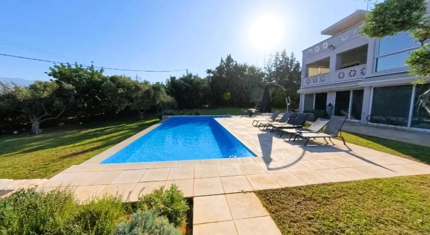 MG Residence Boutique Holiday Home - Image 1