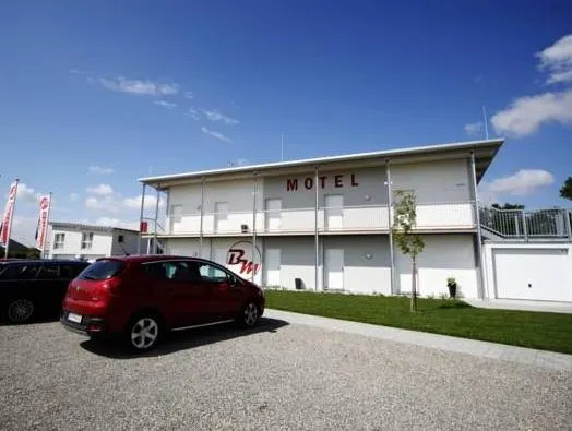 Bernstein-Motel Marchegg - Image 1