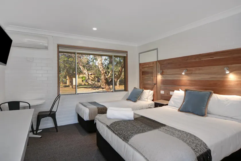 Pleasant Way River Lodge - Image 1