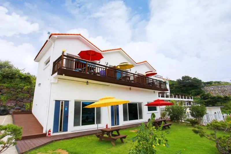 Yeosu Rainbow Pension - Image 1