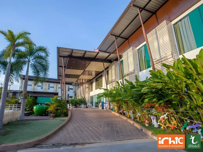 I Hotel - Image 1