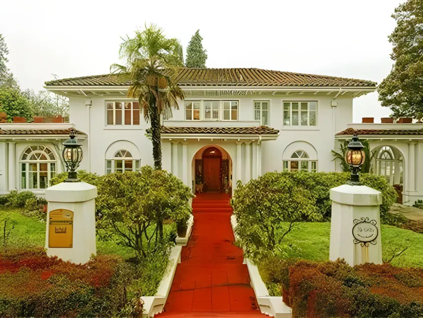 The Villa Bed & Breakfast - Image 1