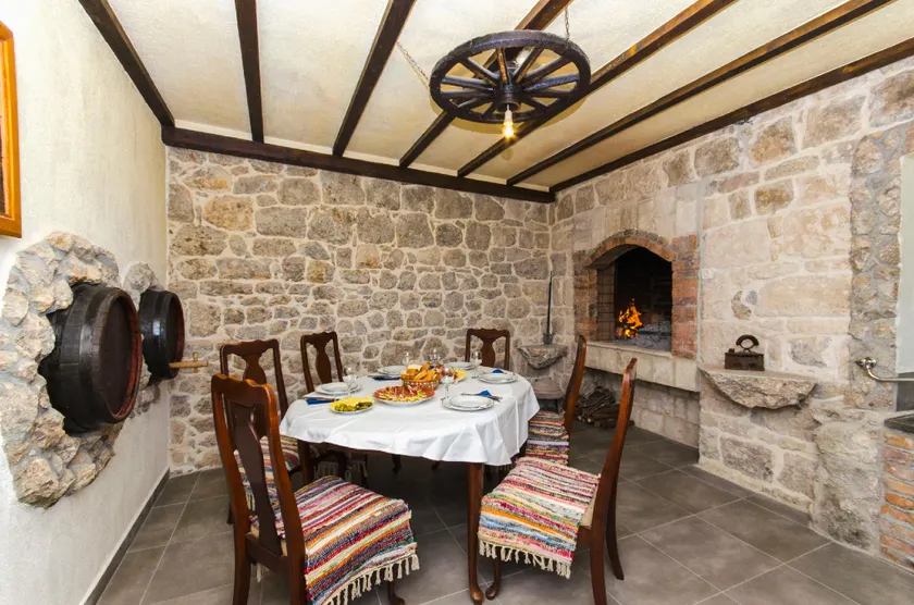 House Alka - Image 1