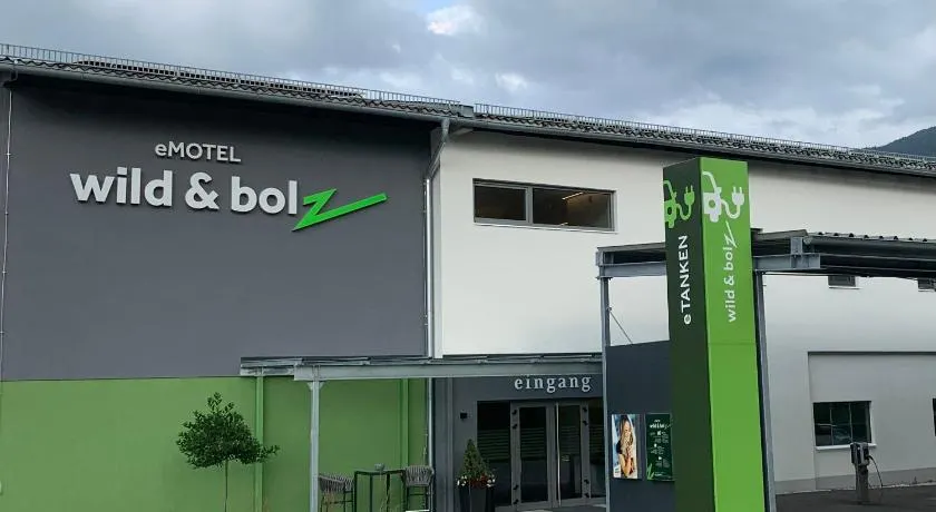 wild & bolz eMotel - Image 1