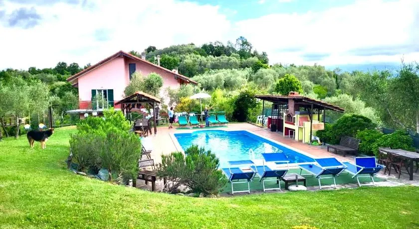 La Casa Rosa - Image 1