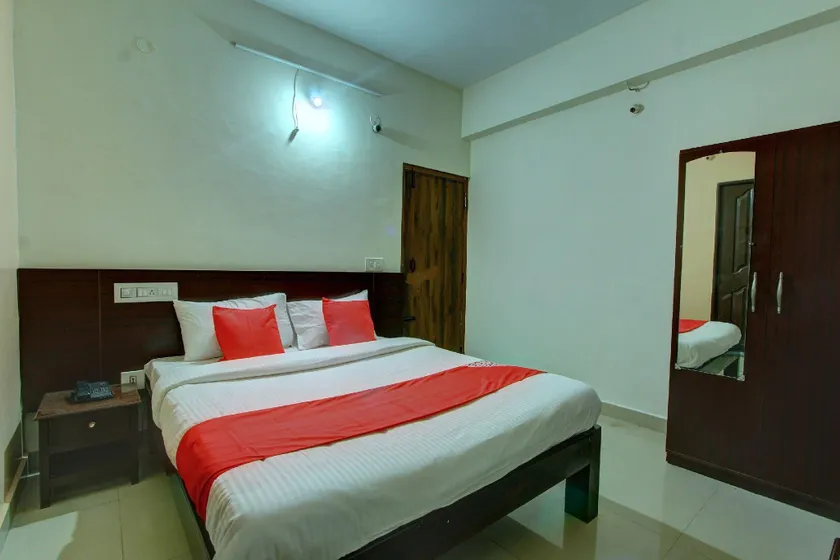 OYO Soans Comforts - Image 1