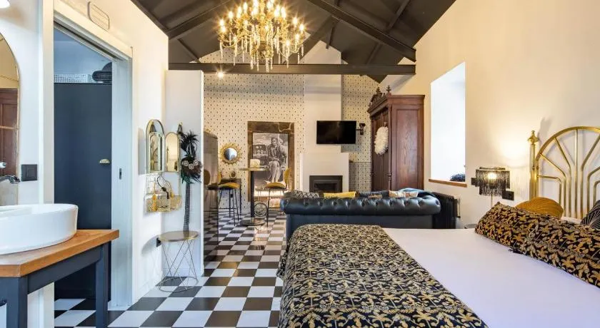 La Suite Años 20. Bañera, chimenea y terraza. - Image 1