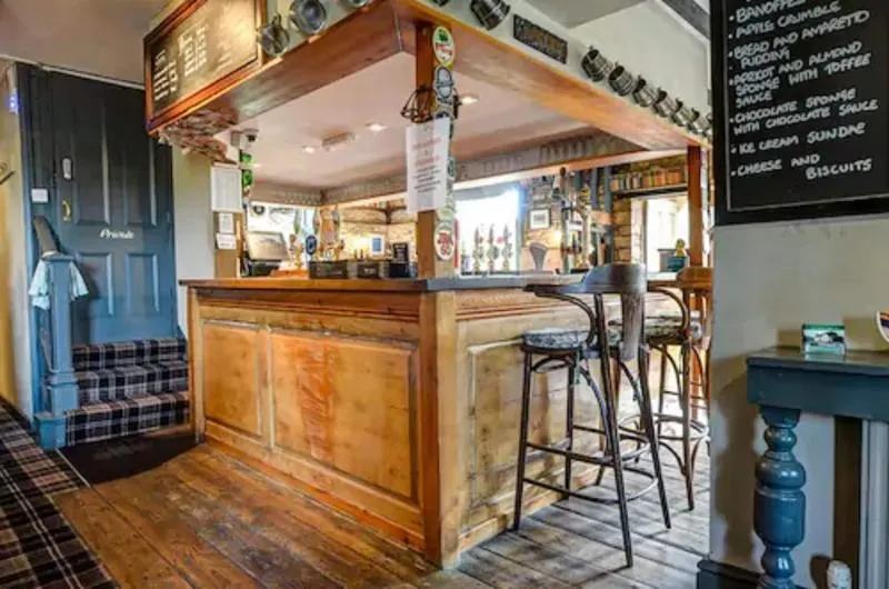 Thames Head Inn - Image 1
