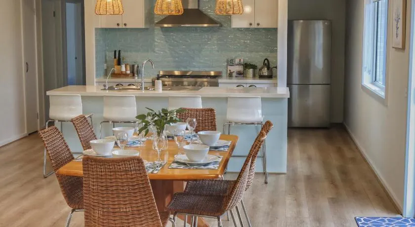 Seafoam, Cowes, New Home, Fast NBN WIFI - Image 1