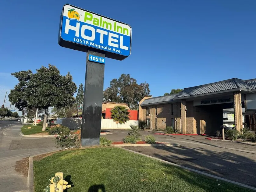 Rodeway Inn - Image 1