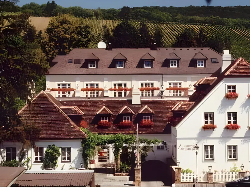 Hotel Landhaus Fuhrgassl-Huber - Image 1