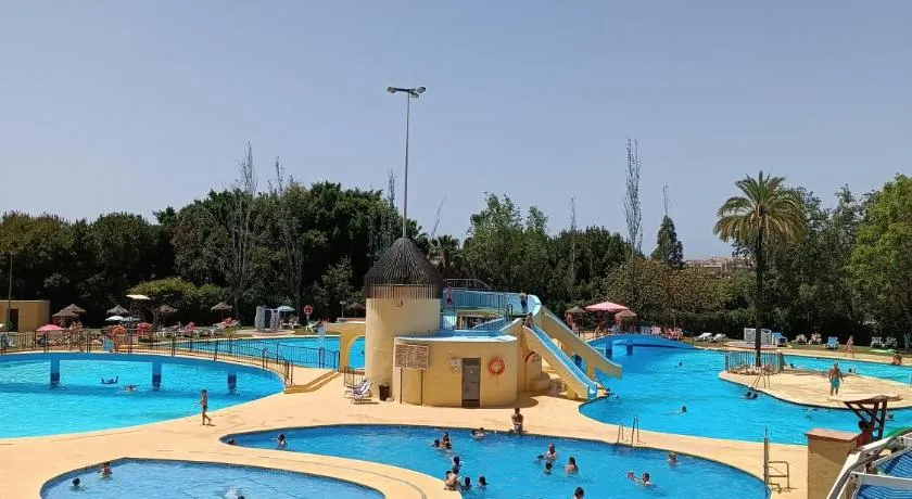 Premium Studio Minerva 103 con Piscina y Parque Acuático - Image 1