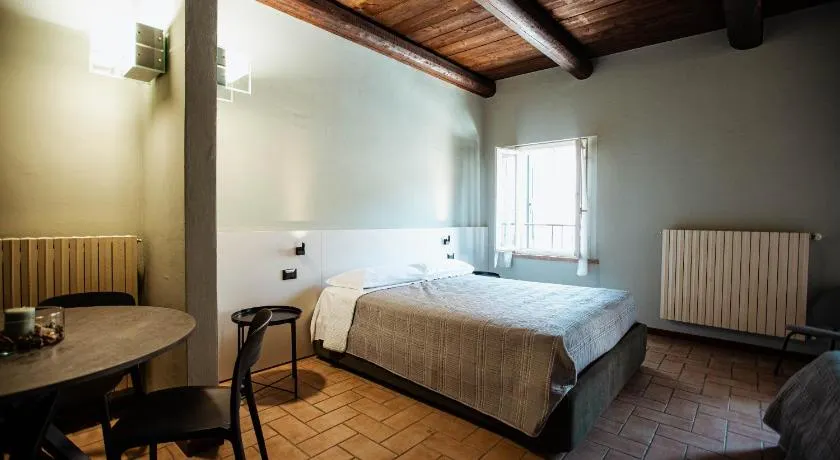 Casa Gotica - Image 1