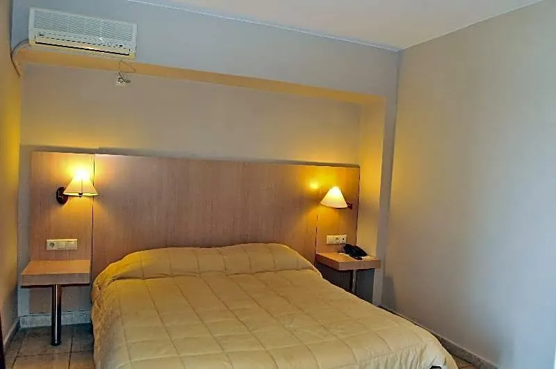 Philippion Citi Hotel - Image 1