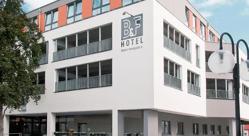 B&F Hotel am Neumarkt - Image 1