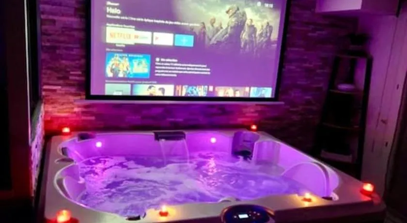 Appartement Love Room/Jacuzzi - Image 1