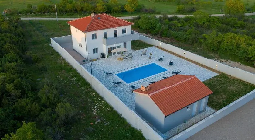 Villa Lidija ZadarVillas - Image 1