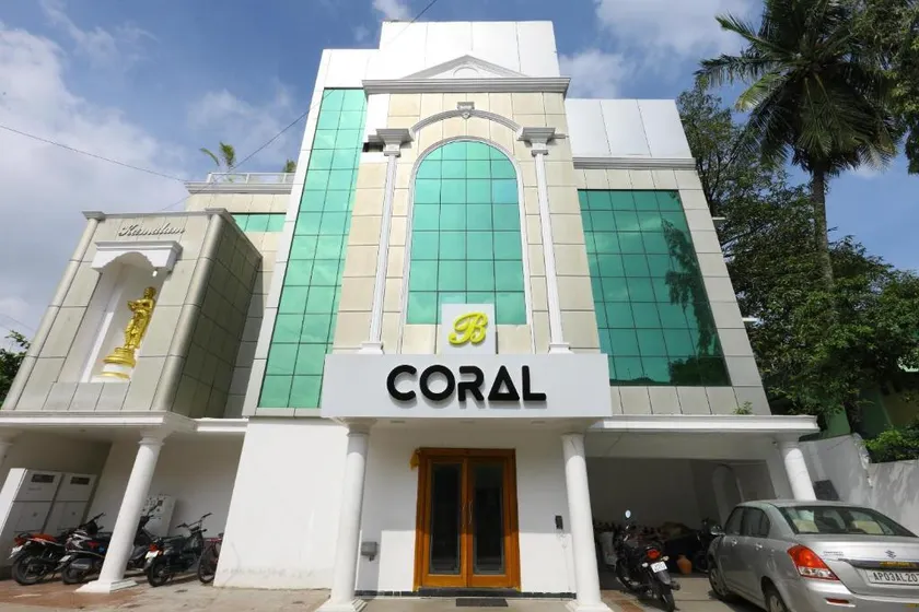 Hotel B Coral - Image 1