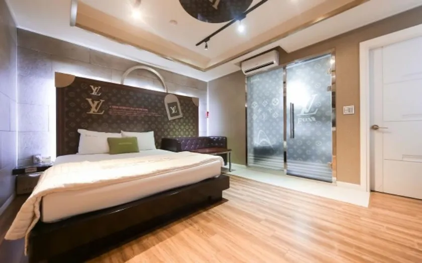 Daegu Dusandong Fox - Image 1