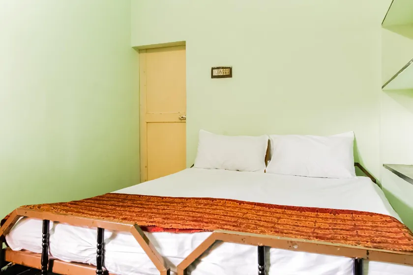 Hotel O Saravana Stays - Image 1