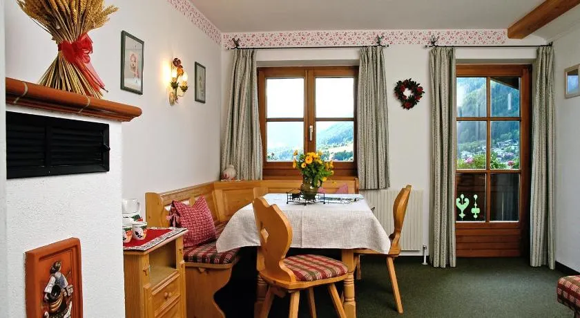 Appartement avec barbecue, sauna et terrasse | Vue montagne - Image 1