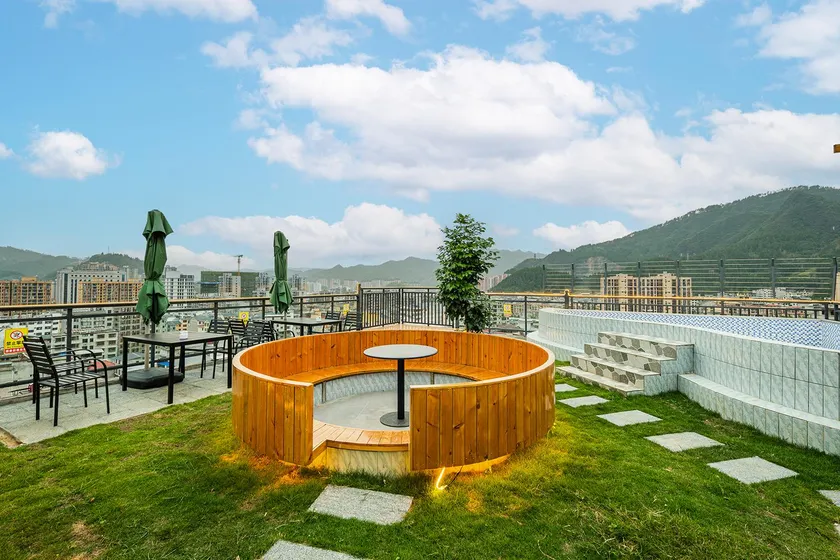 Floral Hotel·Bibo yuan Hotel - Image 1