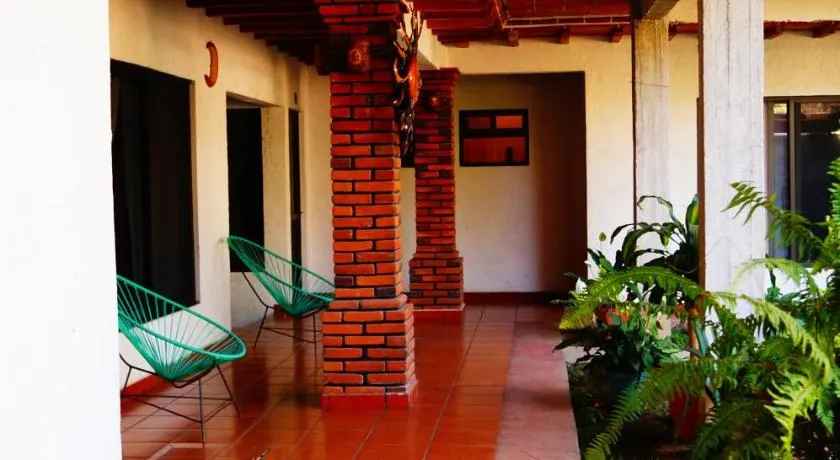 Hospedaje La Hoja - Image 1