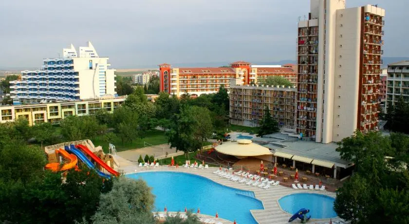 Hotel Iskar & Aquapark - All Inclusive and FREE PARKING - Image 1