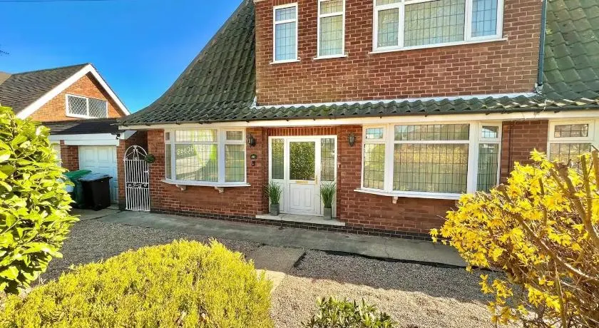 Bramcote Lane Luxury Apartments - Image 1