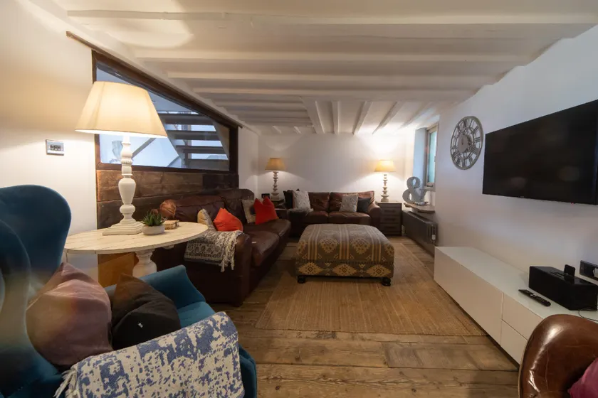 Hideaway Barn - Image 1
