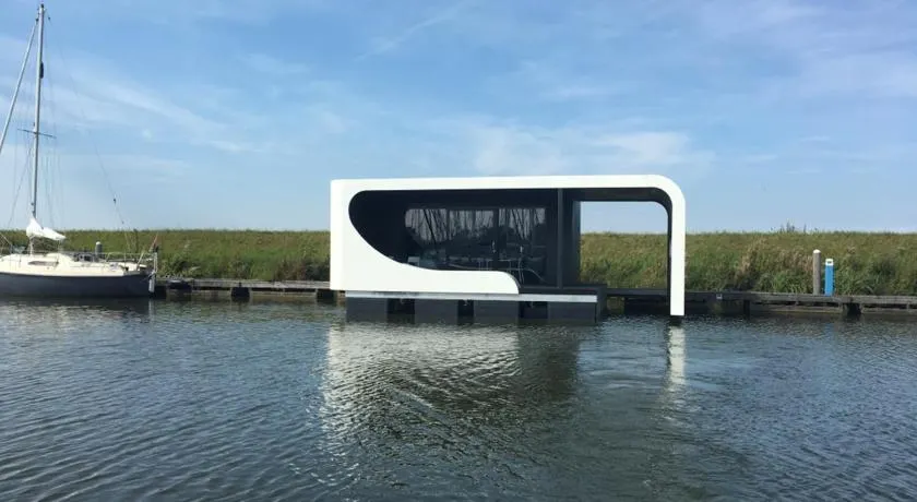 TinyFloat Andijk - Image 1