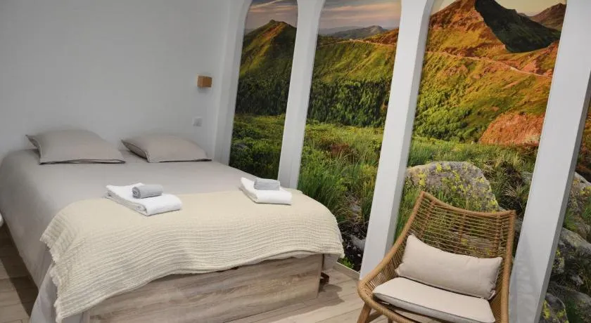Suite cosy & centrale I Lit queen size I Balnéo - Image 1