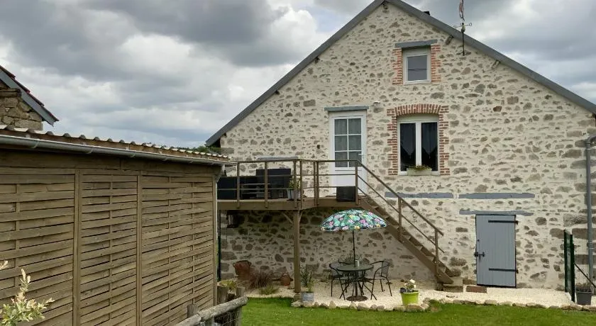 Chez Helen - Image 1