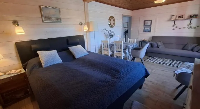Lila Stuga -private jacuzzi &sauna,High Coast - Image 1