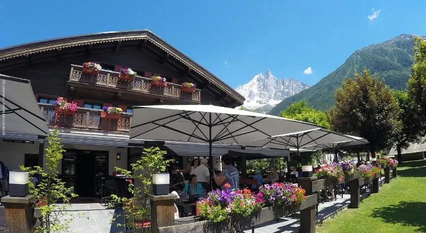 Hotel Le Castel - Image 1