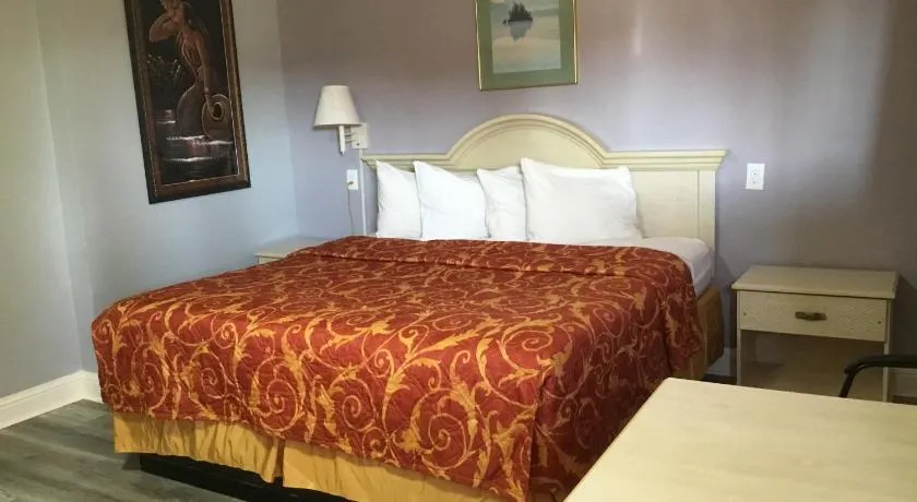 Budget Inn Plainview - Image 1