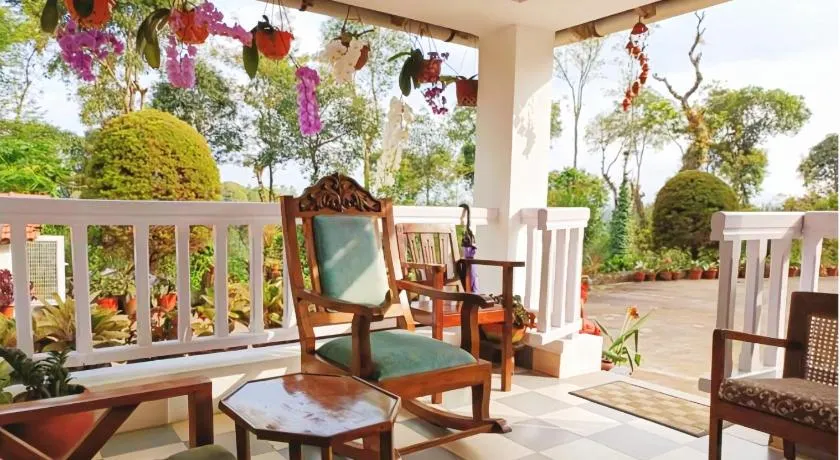 The Blue Mountains Estate Stay - Image 1
