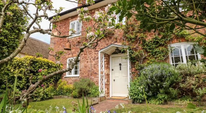 Vine Cottage - Image 1