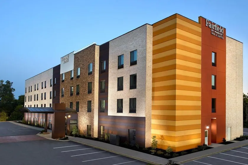 Wingate by Wyndham Asheville Airport - Image 1