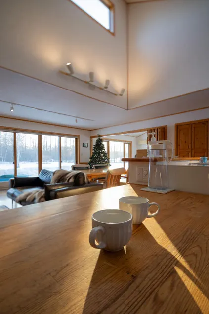 Huntsman Woods' Lodge - Image 1
